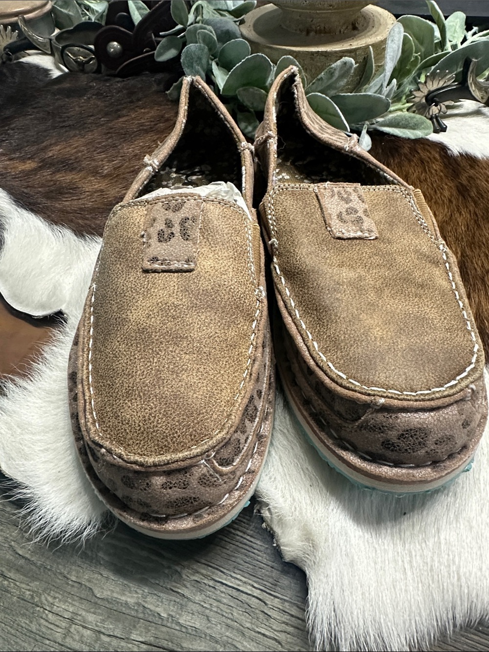 NWT Very G Women's leather leopardDistressed Suede-Look Slip-On Loafers